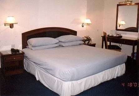 Hotel Sentosa Kuala Belait Exterior photo