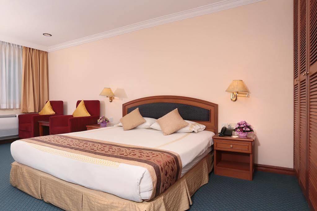 Hotel Sentosa Kuala Belait Exterior photo